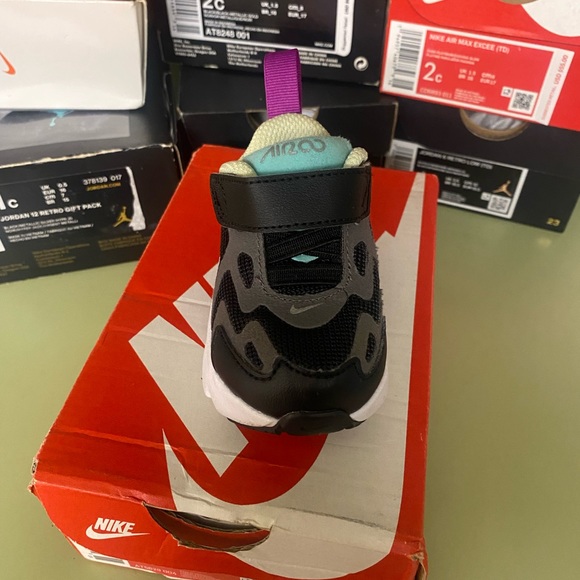 Nike Other - Nike air max 200